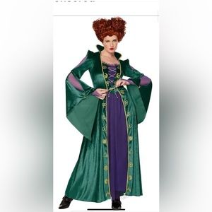 Winifred Sanderson costume with wig, choker and hair clip
